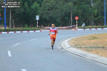 BINH DUONG NEW CITY HALF MARATHON 2024 - Ảnh #1735044