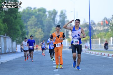 BINH DUONG NEW CITY HALF MARATHON 2024 - Ảnh #1776304