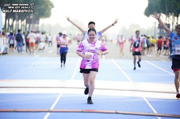 BINH DUONG NEW CITY HALF MARATHON 2024 - Ảnh #1763592