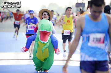BINH DUONG NEW CITY HALF MARATHON 2024 - Ảnh #1768753