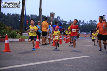BINH DUONG NEW CITY HALF MARATHON 2024 - Ảnh #1728165