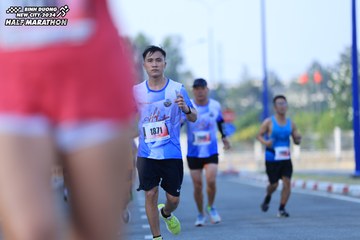 BINH DUONG NEW CITY HALF MARATHON 2024 - Ảnh #1763789