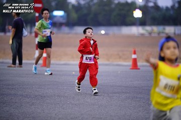 BINH DUONG NEW CITY HALF MARATHON 2024 - Ảnh #1725801