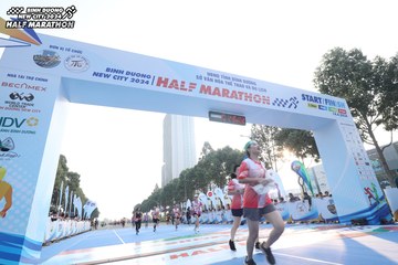 BINH DUONG NEW CITY HALF MARATHON 2024 - Ảnh #1820762