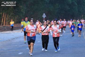 BINH DUONG NEW CITY HALF MARATHON 2024 - Ảnh #1772292