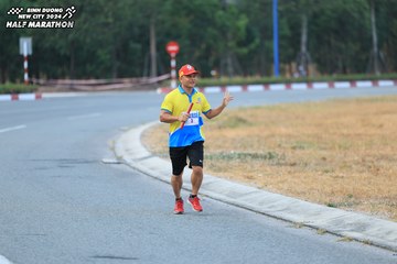 BINH DUONG NEW CITY HALF MARATHON 2024 - Ảnh #1735339