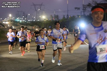 BINH DUONG NEW CITY HALF MARATHON 2024 - Ảnh #1741397