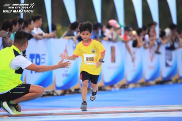 BINH DUONG NEW CITY HALF MARATHON 2024 - Ảnh #1728975