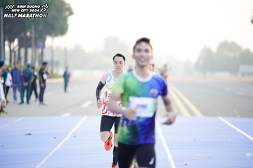 BINH DUONG NEW CITY HALF MARATHON 2024 - Ảnh #1756845