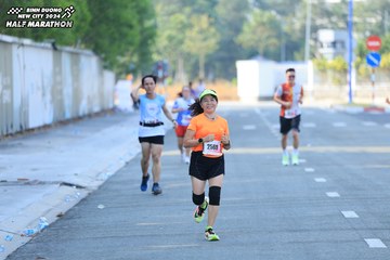 BINH DUONG NEW CITY HALF MARATHON 2024 - Ảnh #1771697