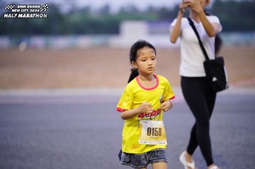 BINH DUONG NEW CITY HALF MARATHON 2024 - Ảnh #1724916