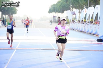 BINH DUONG NEW CITY HALF MARATHON 2024 - Ảnh #1758193