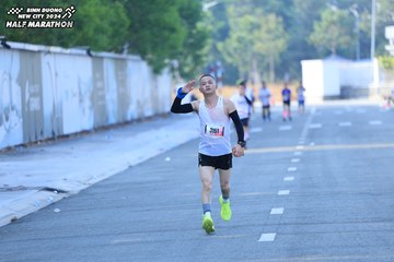 BINH DUONG NEW CITY HALF MARATHON 2024 - Ảnh #1770099