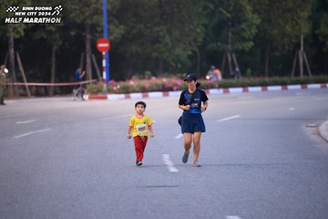 BINH DUONG NEW CITY HALF MARATHON 2024 - Ảnh #1727272