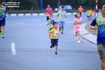 BINH DUONG NEW CITY HALF MARATHON 2024 - Ảnh #1726392