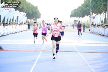 BINH DUONG NEW CITY HALF MARATHON 2024 - Ảnh #1758273