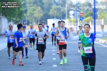 BINH DUONG NEW CITY HALF MARATHON 2024 - Ảnh #1770406