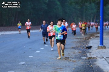 BINH DUONG NEW CITY HALF MARATHON 2024 - Ảnh #1750162