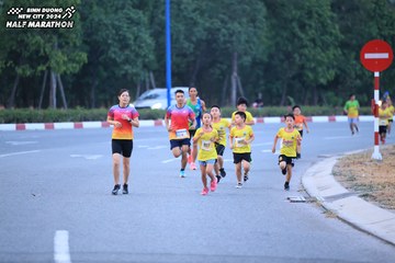 BINH DUONG NEW CITY HALF MARATHON 2024 - Ảnh #1726293