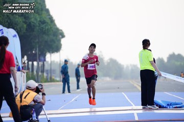 BINH DUONG NEW CITY HALF MARATHON 2024 - Ảnh #1771127
