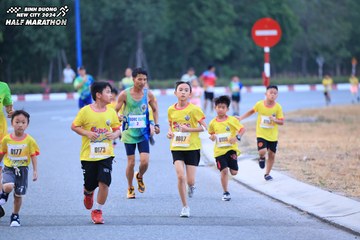 BINH DUONG NEW CITY HALF MARATHON 2024 - Ảnh #1726360