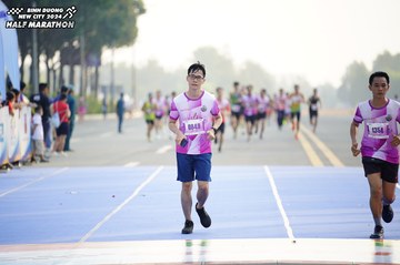BINH DUONG NEW CITY HALF MARATHON 2024 - Ảnh #1761316