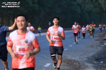 BINH DUONG NEW CITY HALF MARATHON 2024 - Ảnh #1750193