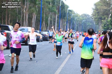 BINH DUONG NEW CITY HALF MARATHON 2024 - Ảnh #1750123