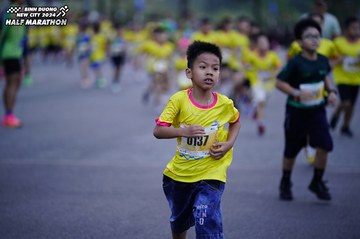 BINH DUONG NEW CITY HALF MARATHON 2024 - Ảnh #1724635