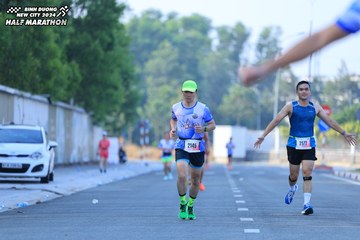 BINH DUONG NEW CITY HALF MARATHON 2024 - Ảnh #1766213