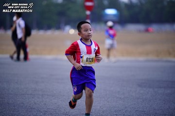 BINH DUONG NEW CITY HALF MARATHON 2024 - Ảnh #1725106