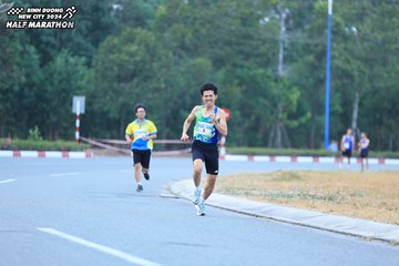 BINH DUONG NEW CITY HALF MARATHON 2024 - Ảnh #1735938
