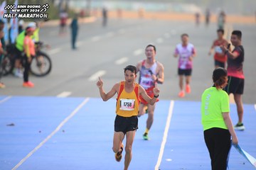 BINH DUONG NEW CITY HALF MARATHON 2024 - Ảnh #1739369