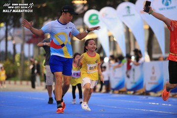 BINH DUONG NEW CITY HALF MARATHON 2024 - Ảnh #1727671