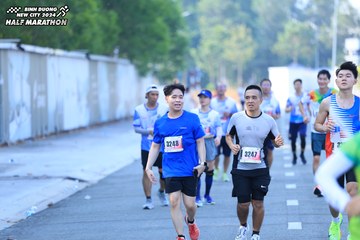 BINH DUONG NEW CITY HALF MARATHON 2024 - Ảnh #1770414
