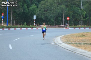 BINH DUONG NEW CITY HALF MARATHON 2024 - Ảnh #1734977