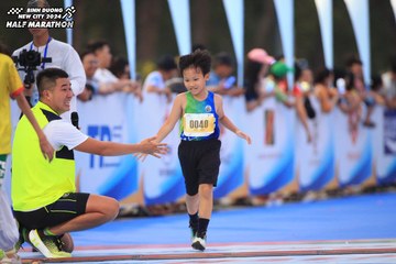 BINH DUONG NEW CITY HALF MARATHON 2024 - Ảnh #1728611