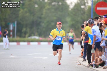 BINH DUONG NEW CITY HALF MARATHON 2024 - Ảnh #1736480