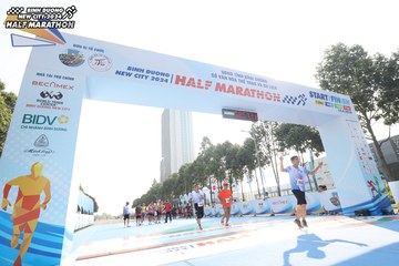BINH DUONG NEW CITY HALF MARATHON 2024 - Ảnh #1818945
