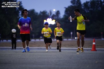 BINH DUONG NEW CITY HALF MARATHON 2024 - Ảnh #1725978