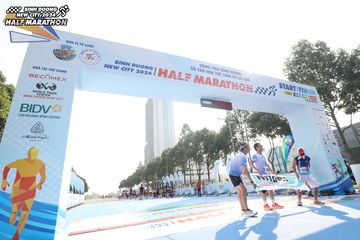 BINH DUONG NEW CITY HALF MARATHON 2024 - Ảnh #1818985