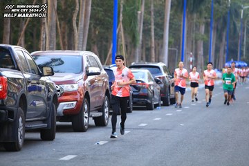 BINH DUONG NEW CITY HALF MARATHON 2024 - Ảnh #1756389