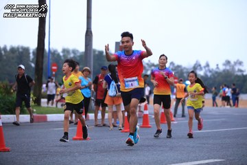 BINH DUONG NEW CITY HALF MARATHON 2024 - Ảnh #1728027