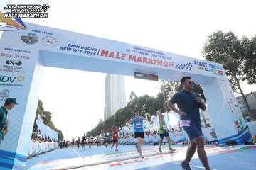 BINH DUONG NEW CITY HALF MARATHON 2024 - Ảnh #1821791