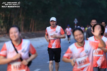 BINH DUONG NEW CITY HALF MARATHON 2024 - Ảnh #1750751