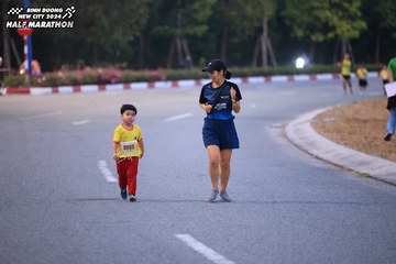 BINH DUONG NEW CITY HALF MARATHON 2024 - Ảnh #1727283
