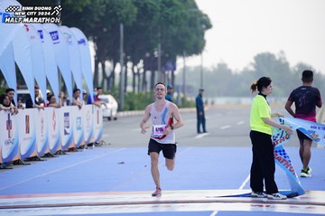 BINH DUONG NEW CITY HALF MARATHON 2024 - Ảnh #1770786