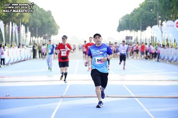 BINH DUONG NEW CITY HALF MARATHON 2024 - Ảnh #1760958