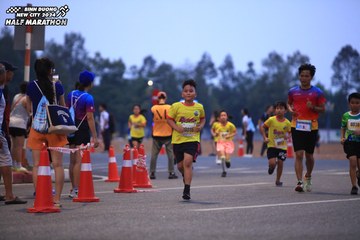 BINH DUONG NEW CITY HALF MARATHON 2024 - Ảnh #1728099