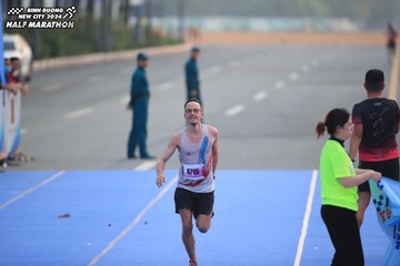 BINH DUONG NEW CITY HALF MARATHON 2024 - Ảnh #1738511